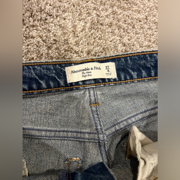 Abercrombie High Rise Mom Jeans - Picture 2 of 3
